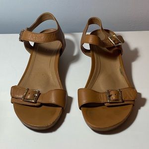 *EUC* Vionic with Orthaheel Technology Frances Ankle Strap Wedge